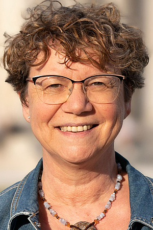 Ingrid Sauer Ingrid Sauer