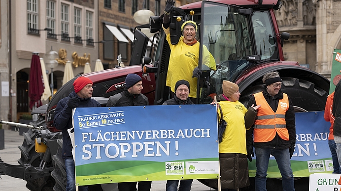 Traktor am Marienplatz