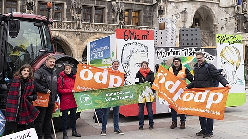 Gruppenfoto Unterstützerorganisationen am Marienplatz